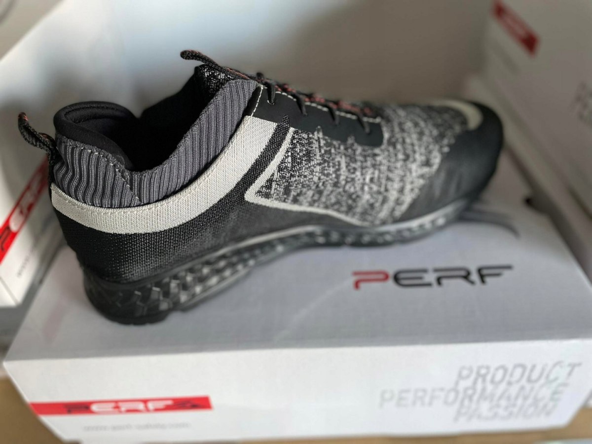 BUTY ROBOCZE PERF BLADE 410 gram S1P ROZ.45 BUTY ROBOCZE PERF BLADE 410 gram S1P ROZ.45