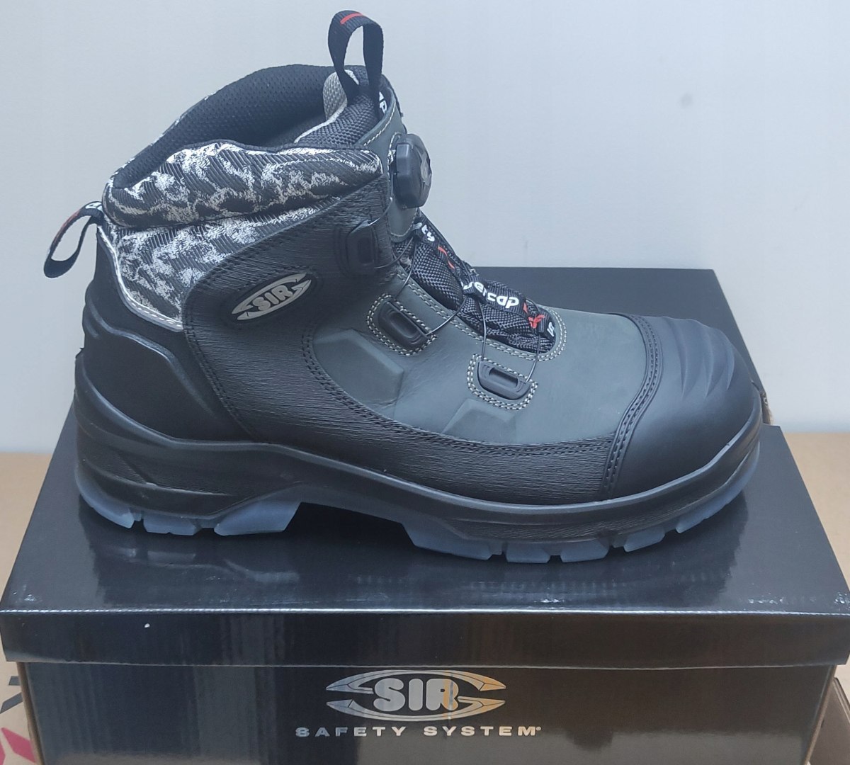 BUTY OBUWIE ROBOCZE BHP OVERCAP S3 SRC r.41-45