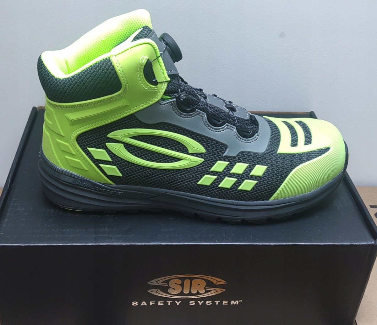 BUTY OBUWIE ROBOCZE BHP ULTRALIGHT S3 SRC r.42
