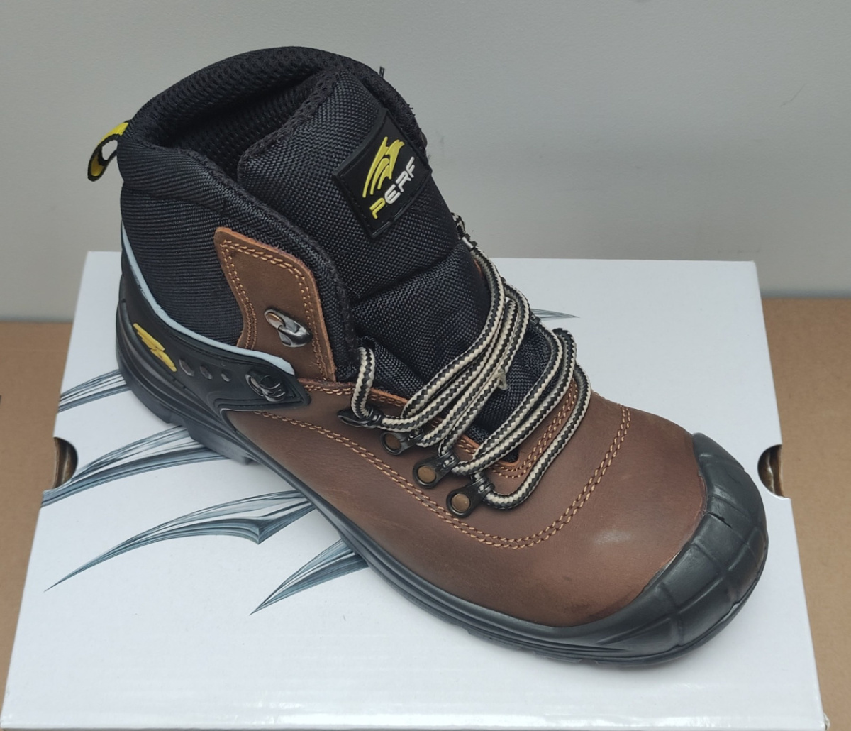 BUTY ROBOCZE BHP PERF PB1C SKÓRA S3 ROZ.41 BUTY ROBOCZE BHP PERF PB1C SKÓRA S3 ROZ.41