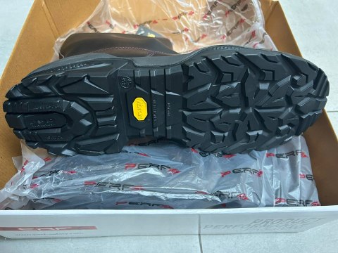 BUTY ROBOCZE BHP SKÓRZANE PERF COMMANDER S3 HRO SRC PODESZWA VIBRAM ROZ. 45 - para uszk. BUTY ROBOCZE BHP SKÓRZANE PERF COMMANDER S3 HRO SRC PODESZWA VIBRAM ROZ. 45 - para uszk.
