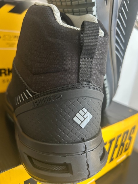 LEKKIE OBUWIE BUTY ROBOCZE BHP X-COM X-507 S3 SRC ESD BOA