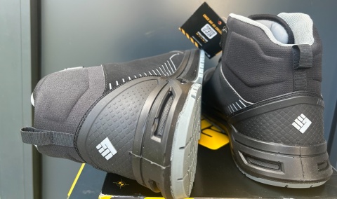 LEKKIE OBUWIE BUTY ROBOCZE BHP X-COM X-507 S3 SRC ESD BOA