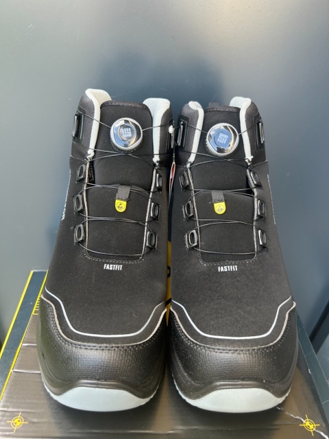 LEKKIE OBUWIE BUTY ROBOCZE BHP X-COM X-507 S3 SRC ESD BOA